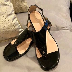 Black patent sandals by Taryn by Taryn Rose
